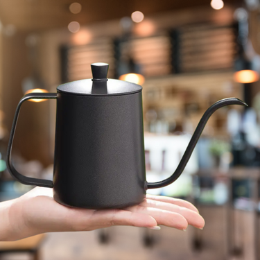 black-gooseneck-pour-over-jug-600ml-hand